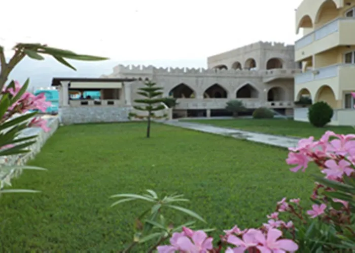 Castle Hotel