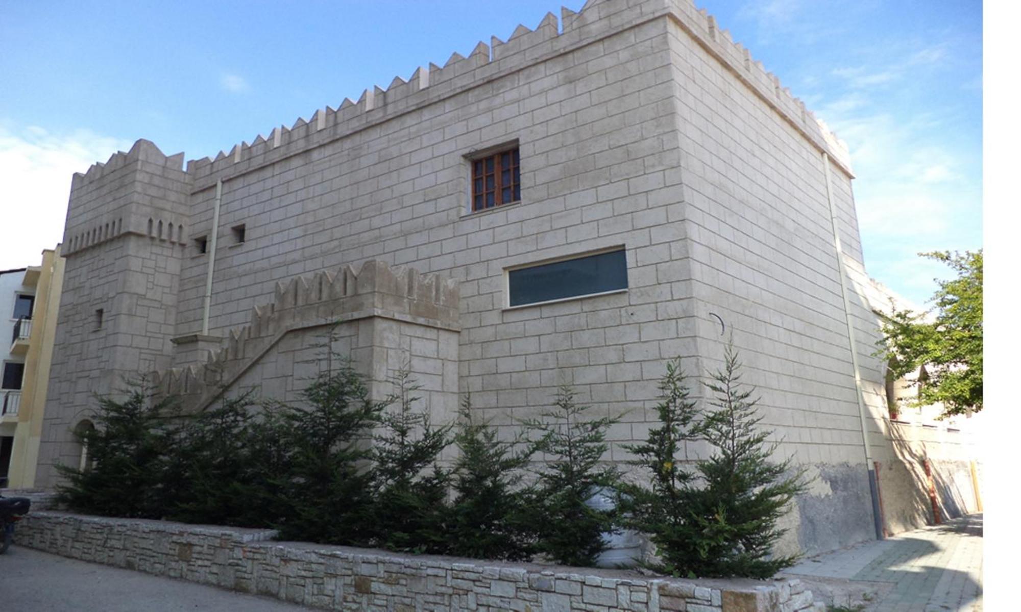 Castle 3*