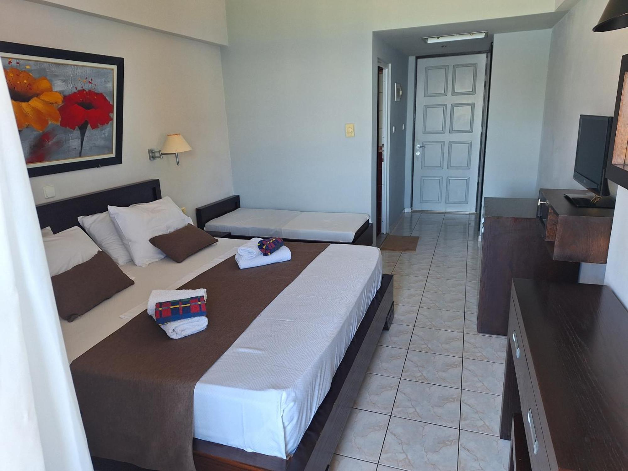 Castle 3* Himare