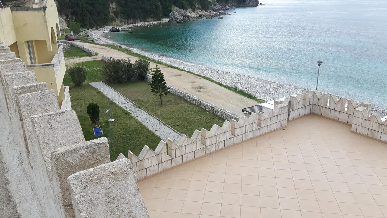 Hotel Castle Himarë